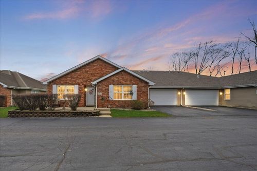 352 W 43rd Ct, Griffith, IN, 46319-1585 | Card Image