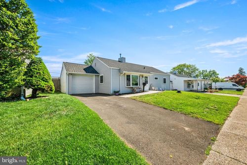 248 N Oxford Valley Rd, FAIRLESS HILLS, PA, 19030-2620 | Card Image