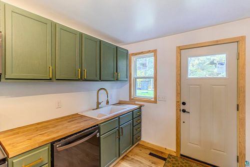 190 Onigum Tr, Ely, MN, 55731 | Card Image