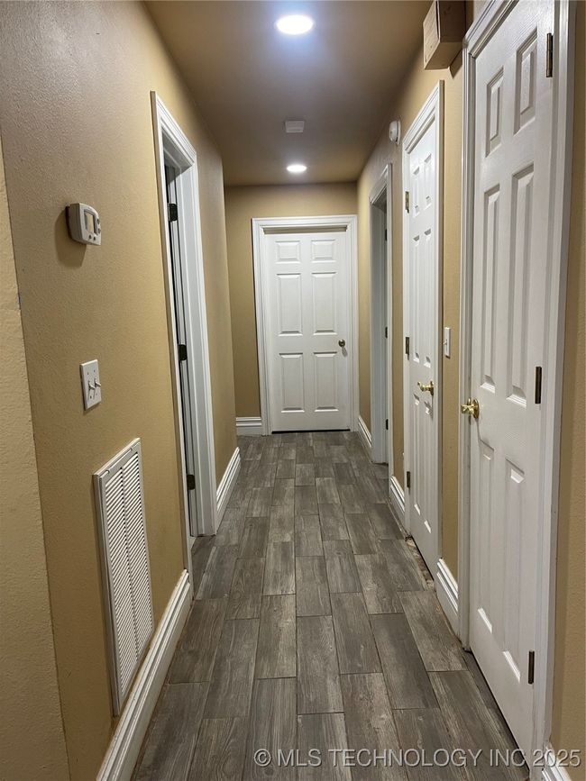 18779 E Gumm Creek Pl, House other with 3 bedrooms, 2 bathrooms and null parking in Park Hill OK | Image 18