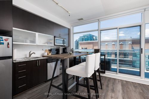 uph11-80 Western Battery Rd, Toronto, ON, M6K3S1 | Card Image