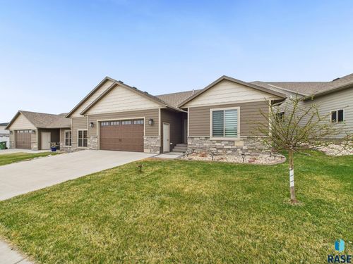 5107 E Cattail Dr, Sioux Falls, SD, 57110-3079 | Card Image
