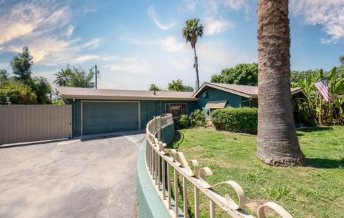 233 W Birch Ave, Pinedale, CA, 93650-1113 | Card Image