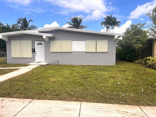 1575 W 53rd St, Hialeah, FL, 33012-2243 | Card Image