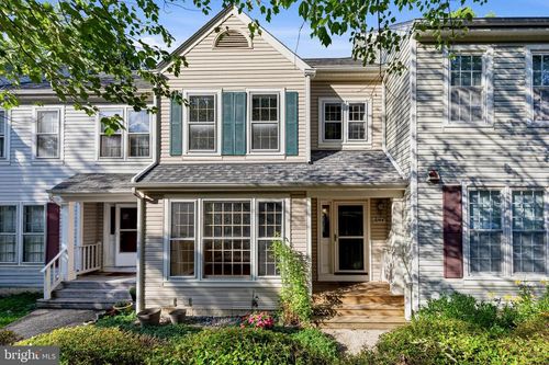 8144 Cliffview Ave, SPRINGFIELD, VA, 22153-2621 | Card Image
