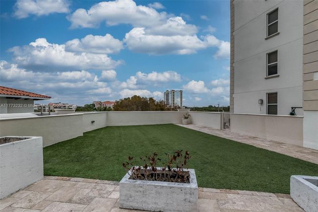 APT-718 - 2030 S Douglas Rd, Condo with 2 bedrooms, 2 bathrooms and null parking in Coral Gables FL | Image 29