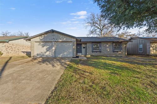 1636 Bending Oaks Trl, Dallas, TX, 75217-2624 | Card Image
