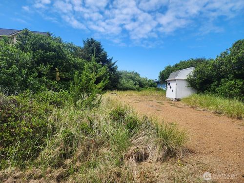 339 Sand Dune Ave Nw, Ocean Shores, WA, 98569-9578 | Card Image