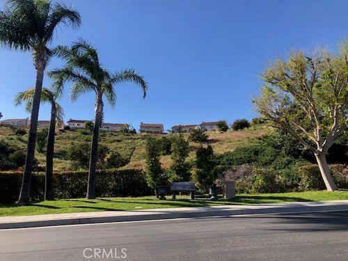 19736 Crystal Hills Ln, Porter Ranch, CA, 91326-3845 | Card Image