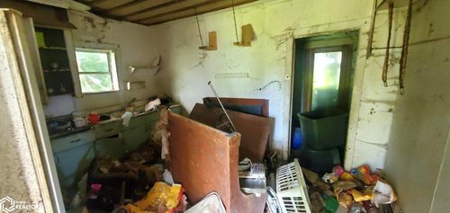 301 N Taylor St, Kellerton, IA, 50133-4722 | Card Image