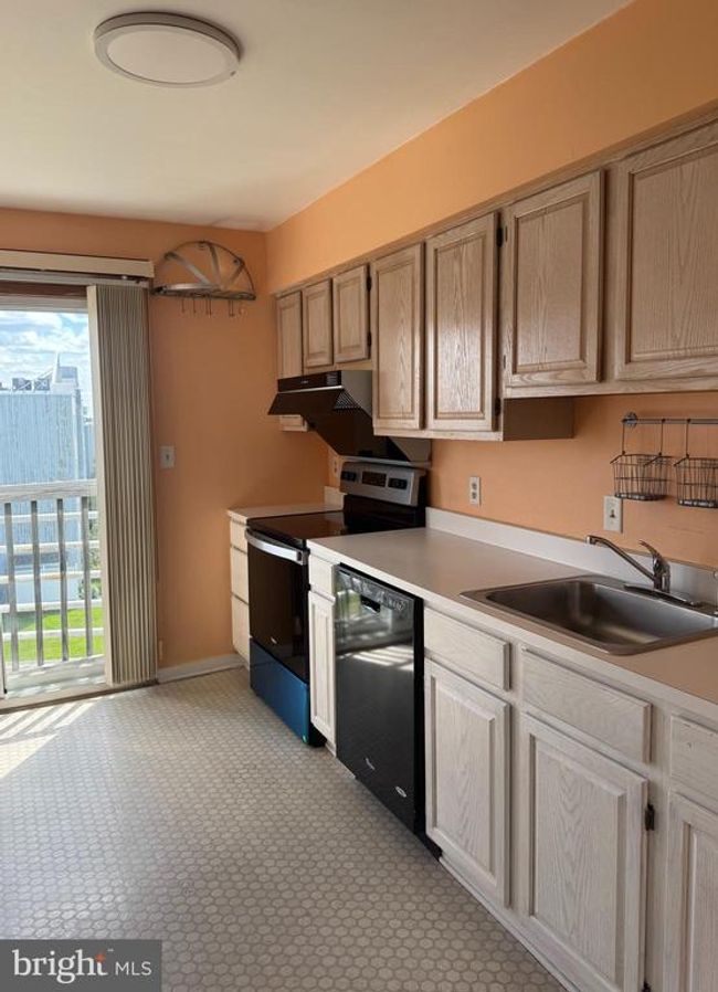 APT-7 - 5215 Le Parc Dr, Condo with 2 bedrooms, 2 bathrooms and null parking in WILMINGTON DE | Image 13