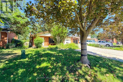 5 Pepler Pl, Barrie, ON, L4N5E3 | Card Image