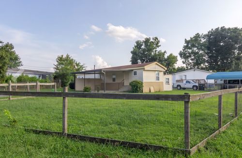 207 Hurricane Cir, La Vergne, TN, 37086-2343 | Card Image