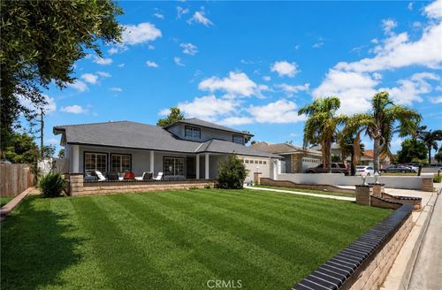 2515 Monterey Peninsula Dr, Corona, CA, 92882-8635 | Card Image