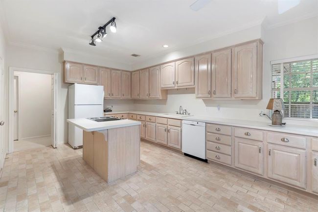 168 S Copperknoll Cir, House other with 2 bedrooms, 2 bathrooms and 2 parking in Spring TX | Image 23