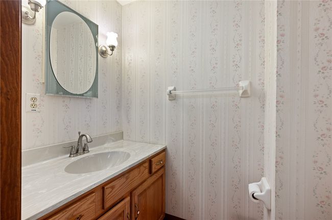 201 Cameron Dr, House other with 3 bedrooms, 3 bathrooms and 2 parking in Irwin PA | Image 15