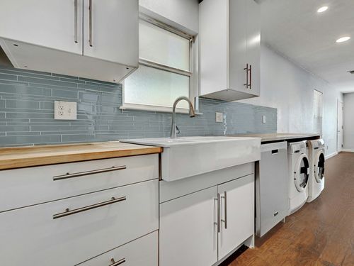 a-1120 Estes Ave, Austin, TX, 78721-2628 | Card Image
