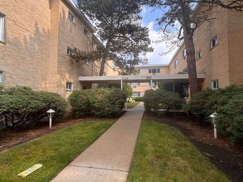 ga-1122 Greenleaf Ave, Wilmette, IL, 60091-2740 | Card Image
