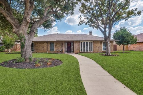 1028 Rosewood Dr, Desoto, TX, 75115-4128 | Card Image