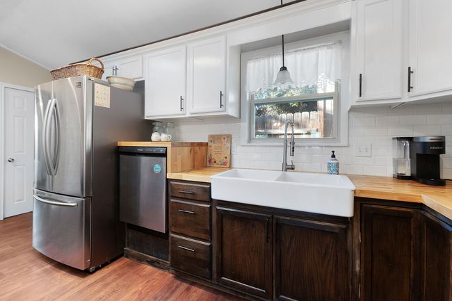801 E Avenue C, House other with 4 bedrooms, 3 bathrooms and null parking in Lampasas TX | Image 13