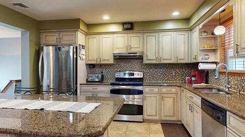 15 Overlook Pl, Fort Montgomery, NY, 10922-7737 | Card Image