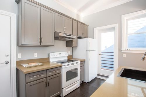 d-2555 Sacramento Street, San Francisco, CA, 94115 | Card Image