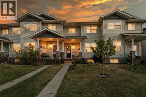 66 Terrace Heights Dr, Lacombe, AB, T4L0A8 | Card Image