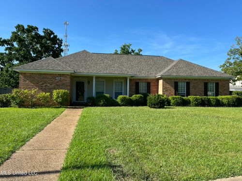 200 Oak Brook Dr, Brandon, MS, 39047-7400 | Card Image