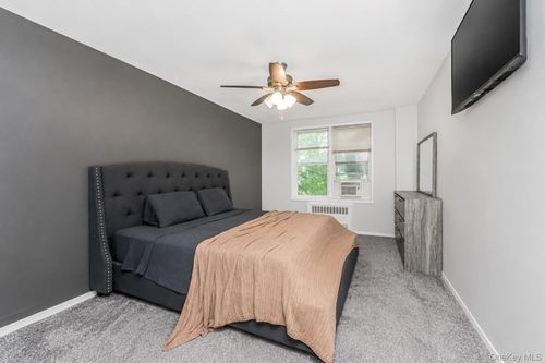 3m-42 Pine St, Yonkers, NY, 10701-2431 | Card Image