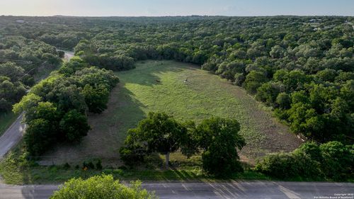 543 Narrows Rd, Blanco, TX, 78606-4964 | Card Image