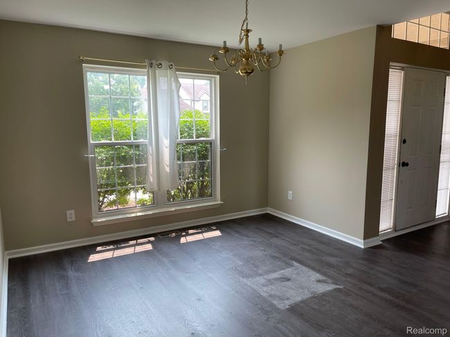 47000 Harbour Pointe Ct, House other with 4 bedrooms, 3 bathrooms and null parking in Van Buren Twp MI | Image 8