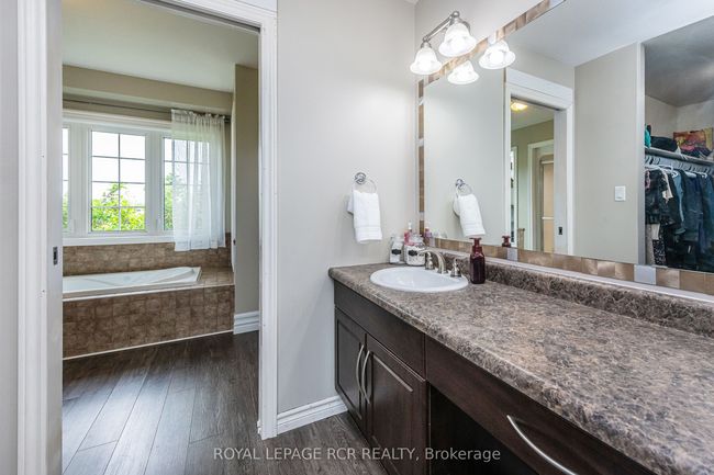 384154 20 Sideroad, House other with 3 bedrooms, 2 bathrooms and 10 parking in Amaranth ON | Image 16