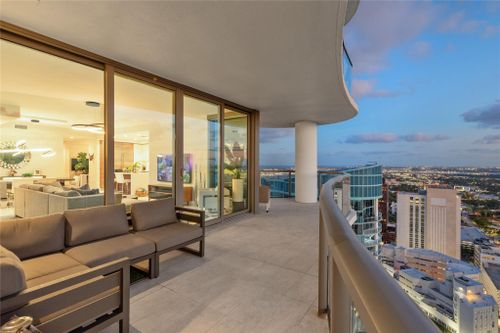unit-4504-100 E Las Olas Blvd, Fort Lauderdale, FL, 33301-2782 | Card Image