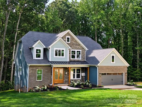 1250 Hunting Ridge Dr, Belmont, NC, 28012-9589 | Card Image