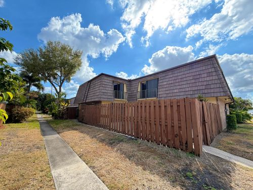 731 Springdale Cir, Palm Springs, FL, 33461-1537 | Card Image