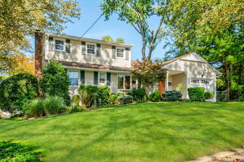 46 Garfield Ave, Glen Head, NY, 11545-1512 | Card Image