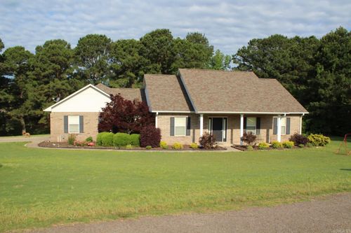 303 Doe Run St, Nashville, AR, 71852-8436 | Card Image