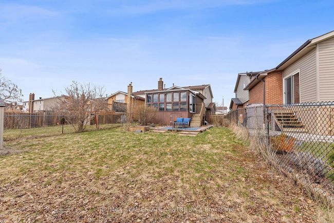 82 Simmons Blvd, House other with 3 bedrooms, 2 bathrooms and 4 parking in Brampton ON | Image 49