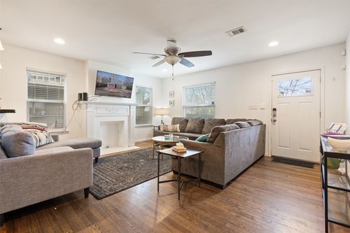 a-3504 Speedway, Austin, TX, 78705-1522 | Card Image