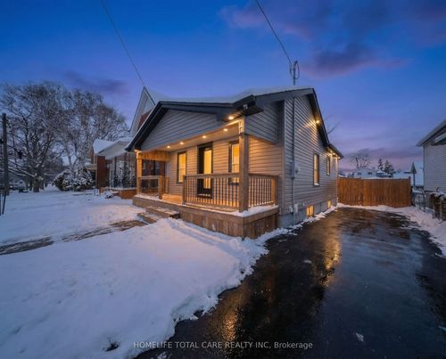 {{alt}} | Card Image