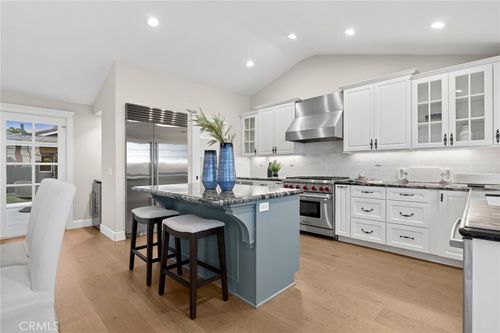 2839 Carob St, Newport Beach, CA, 92660-3212 | Card Image