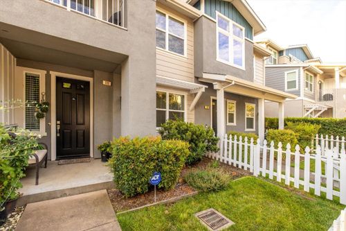 111 Firefly Ln, Napa, CA, 94558-7037 | Card Image