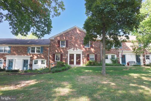 472-8360 Forrester Blvd, SPRINGFIELD, VA, 22152-1735 | Card Image