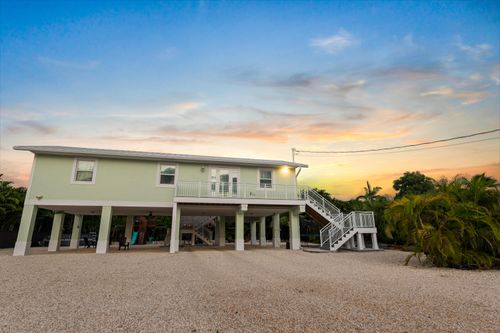 1325 Avenue H, Marathon, FL, 33050-4057 | Card Image