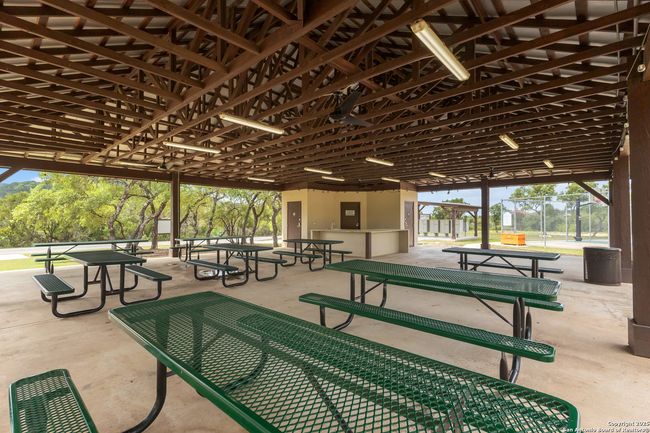663 Private Road 1712, House other with 3 bedrooms, 3 bathrooms and null parking in Mico TX | Image 78
