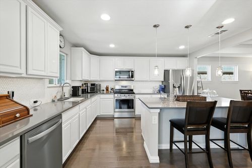 808 Freedom Ln, Aubrey, TX, 76227-2132 | Card Image