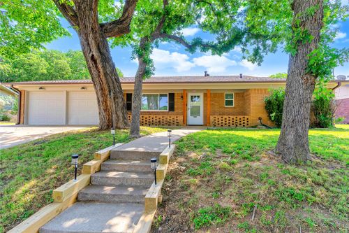 1328 Brookside Dr, Hurst, TX, 76053-3930 | Card Image