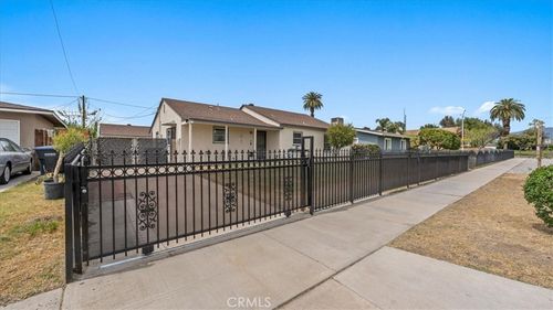 1351 N 10th St, Colton, CA, 92324-2451 | Card Image