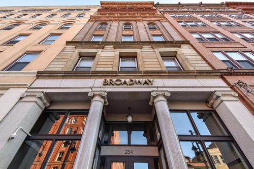 613-234 N Broadway, Milwaukee, WI, 53202 | Card Image