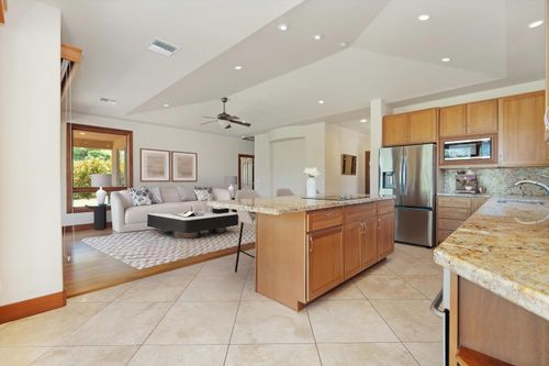 44 Lau Niu Way, Lahaina, HI, 96761-5762 | Card Image
